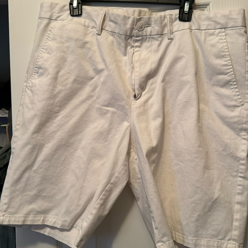 Soft white casual shirt worn a hand full of times! Slim fit